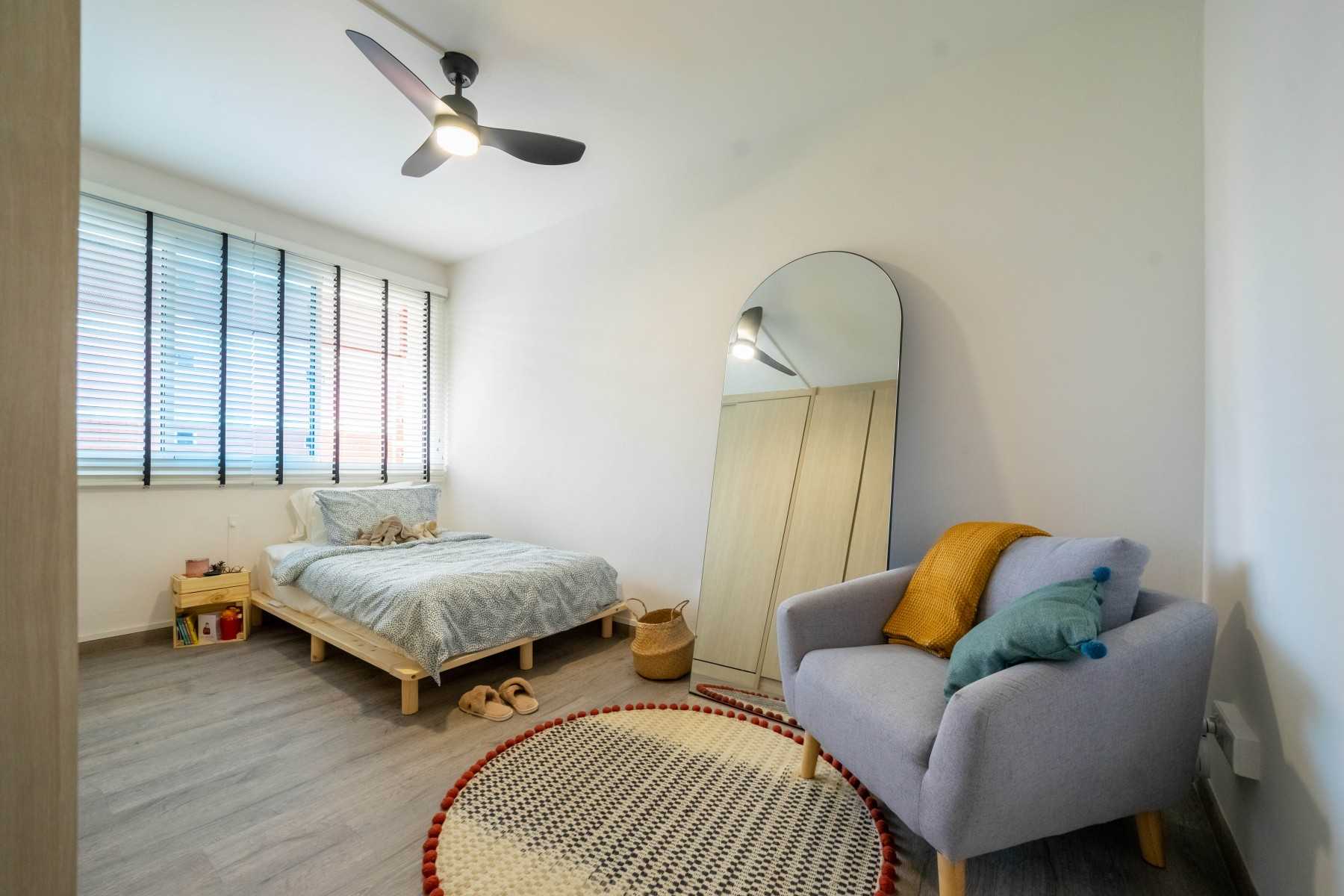 Country Bedroom with Vinyl Flooring and Wardrobe