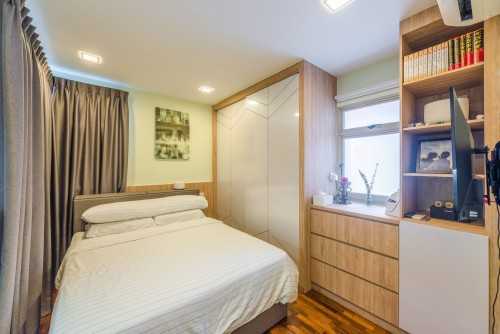 Contemporary Bedroom at 270A Sengkang Central