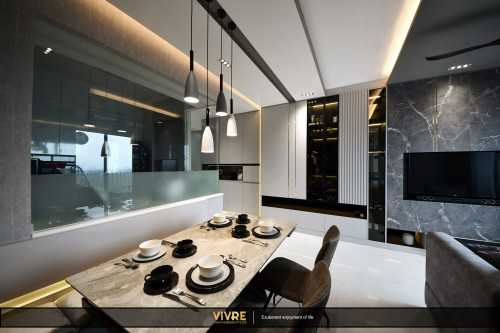 Modern Dining Room at Queens Peak Condominium