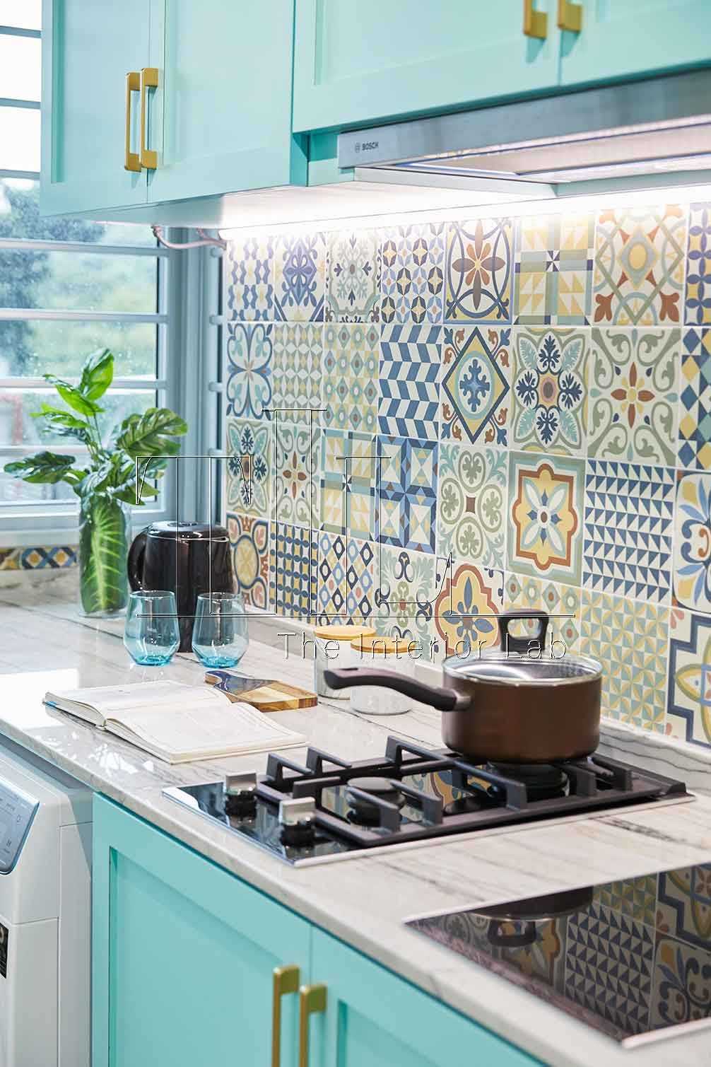 Contemporary Kitchen with Countertop and Cove Lighting