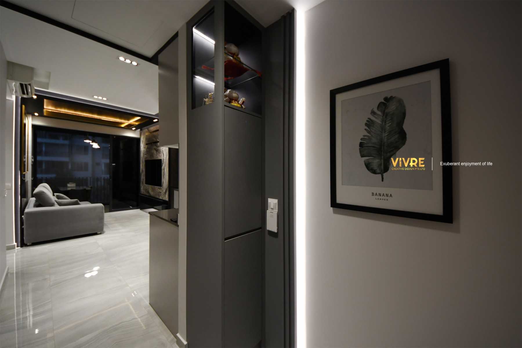 Modern Entryway with Mirror and Shoe Rack