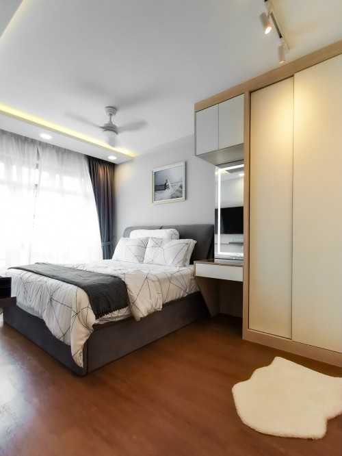 Contemporary Bedroom at 875B Tampines