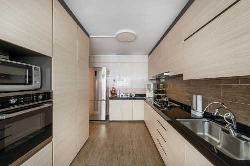 Contemporary Kitchen at Yishun