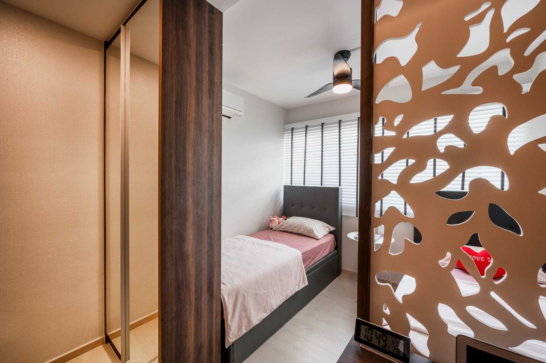 Contemporary Bedroom with Vinyl Flooring and Bedroom Dresser