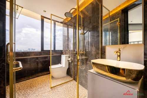 Modern Bathroom at 50 Draycott Park