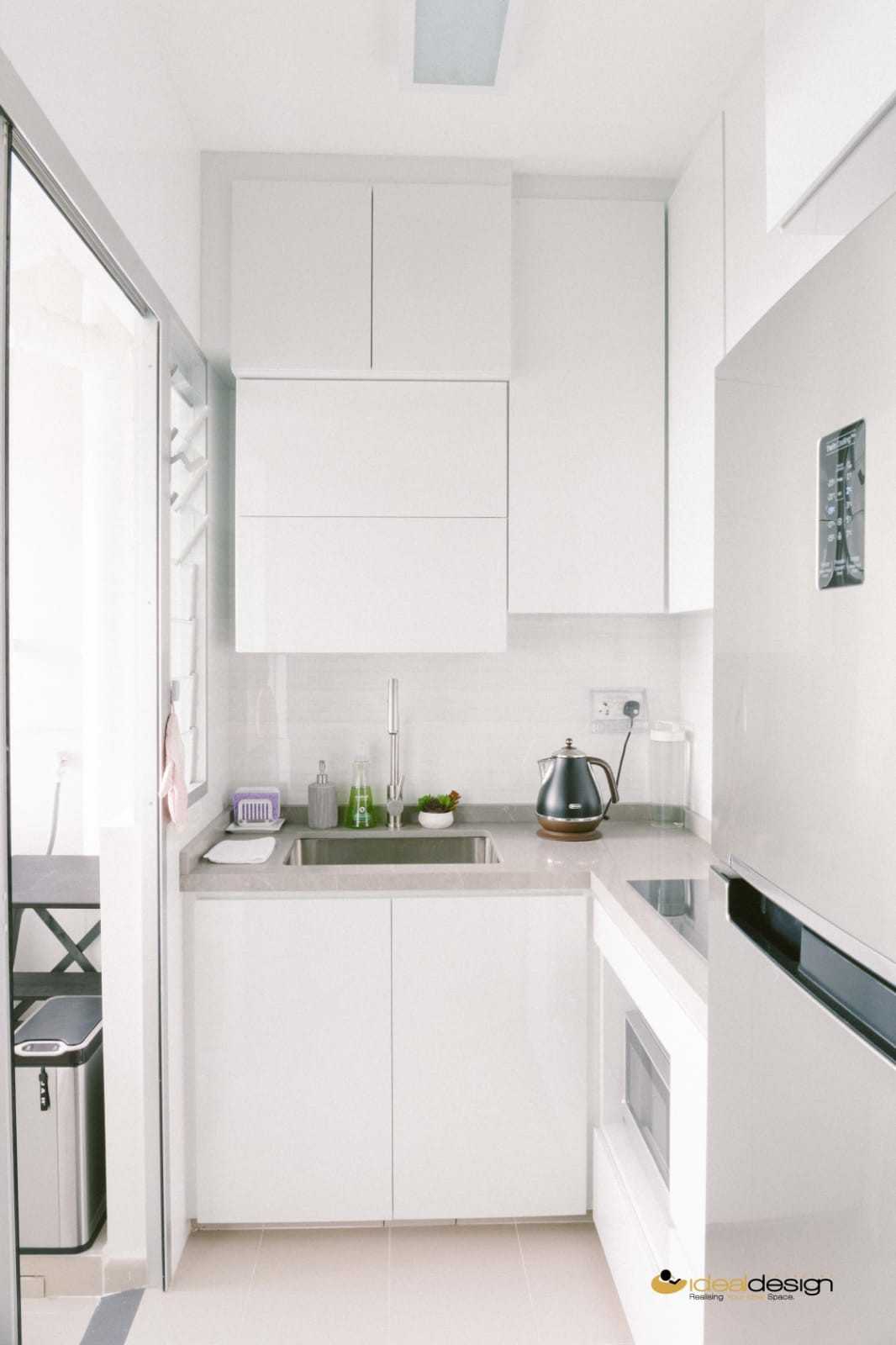 Contemporary Kitchen with Countertop and Cupboard