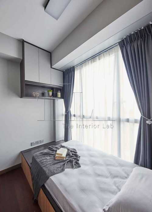 Contemporary Bedroom at 1 Dundee Road