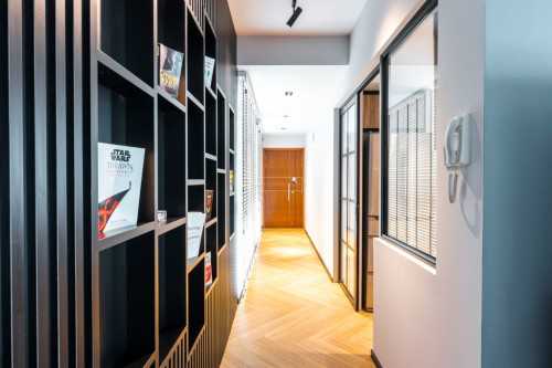 Contemporary Hallway at 60 Marine Parade (Cote D'Azur)