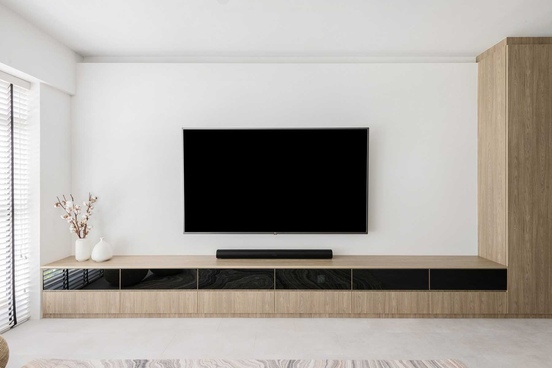 Minimalist Living Room with Herringbone Tiling and Parquet Floor