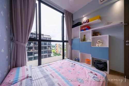 Contemporary Bedroom at Bukit Batok | Le Quest