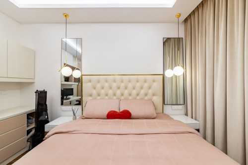 Minimalist Bedroom at Windy Height