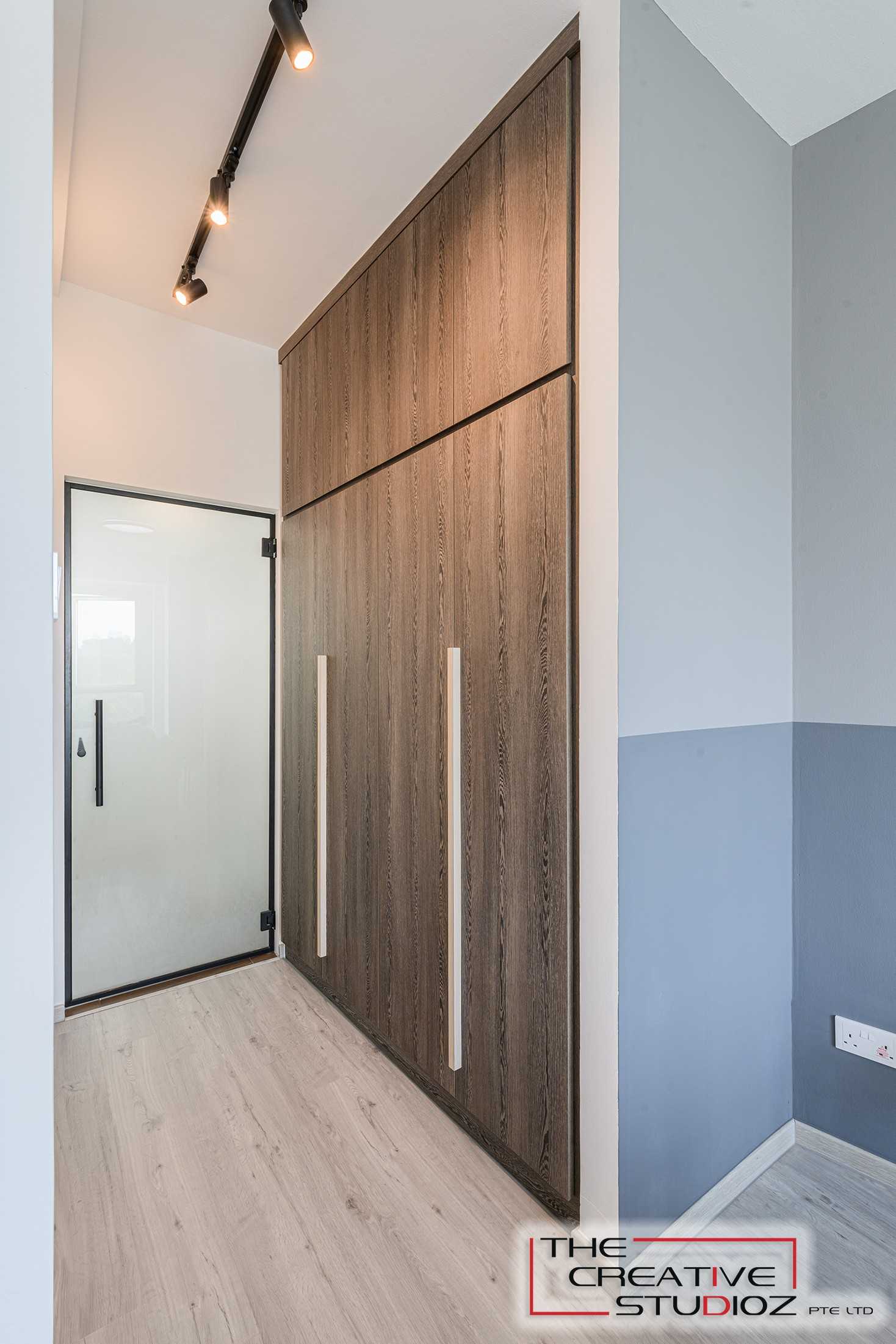 Scandinavian Bedroom with Vinyl Flooring and Wardrobe