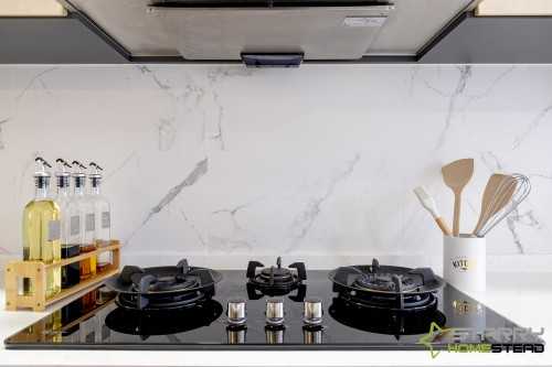 Modern Kitchen at 107 Jurong East St 13
