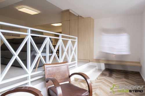 Modern Entryway at 107 Jurong East St 13
