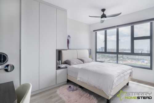 Modern Bedroom at 445A Clementi Ave 3
