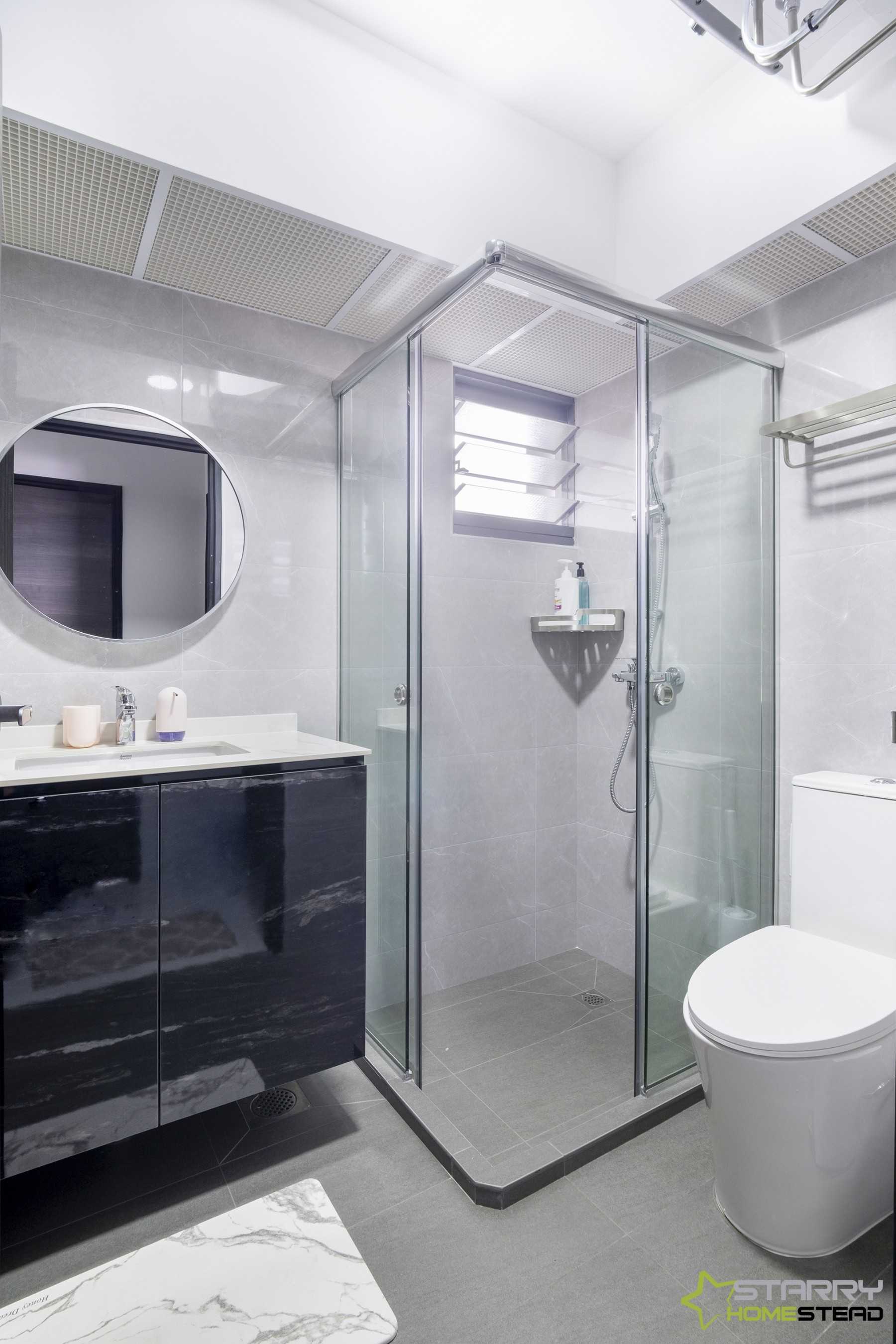 Modern Bathroom with Shower Screen and Toilet Bowl