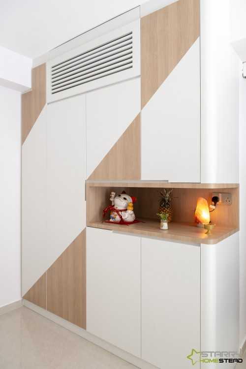 Scandinavian Entryway at 40 Anchorvale Lane