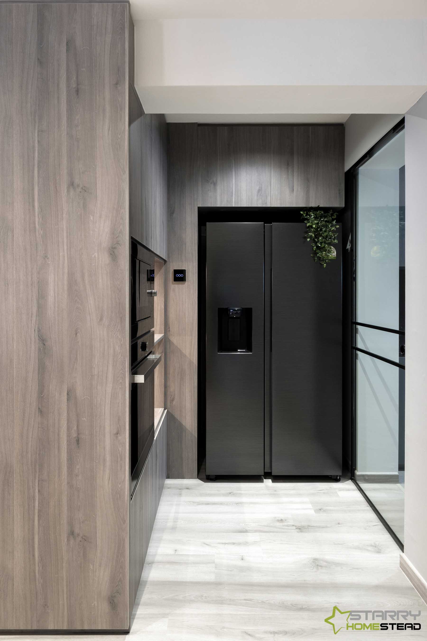 Contemporary Kitchen with Oven and Refrigerator