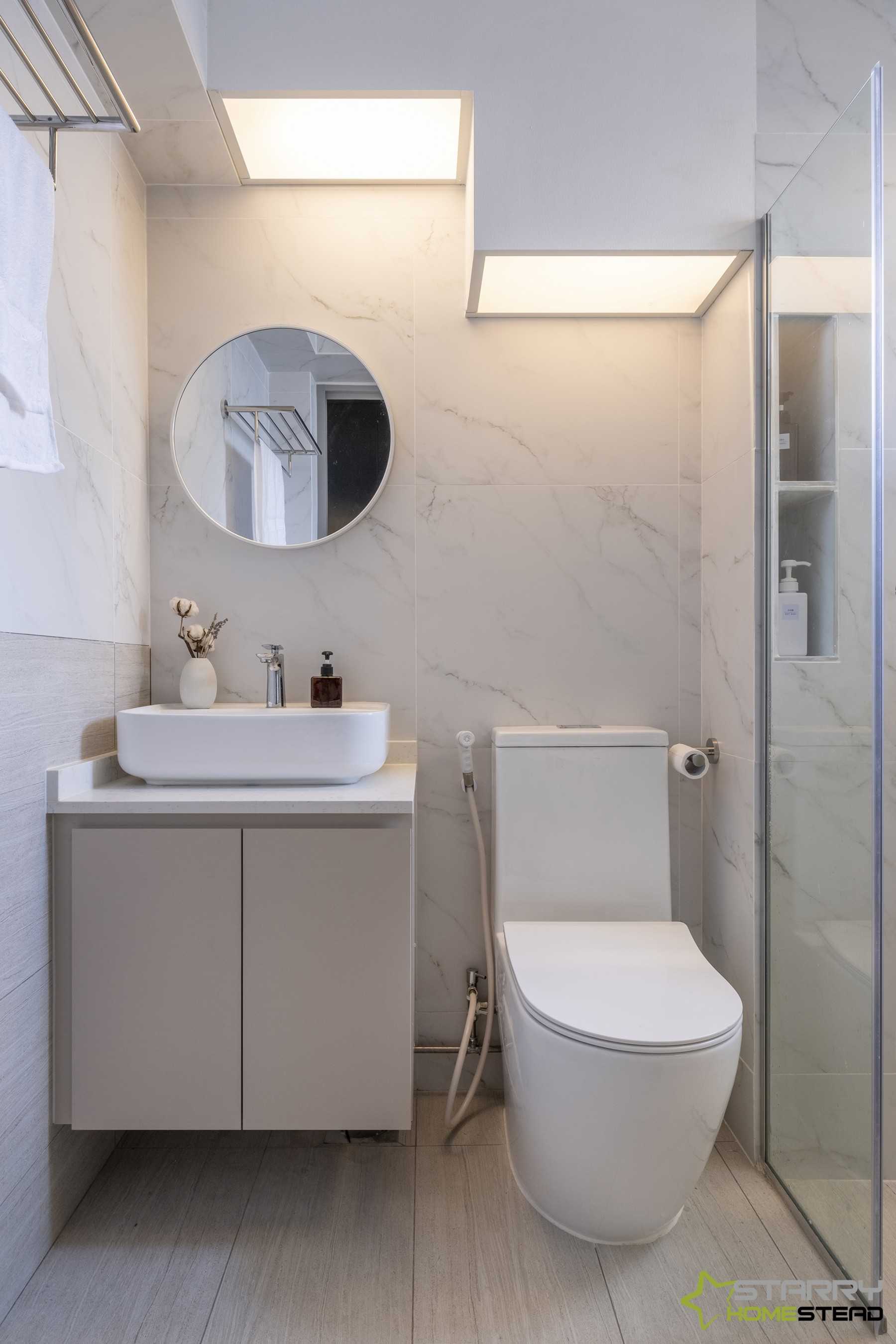 Scandinavian Bathroom with Bathroom Sinks and Toilet Bowl
