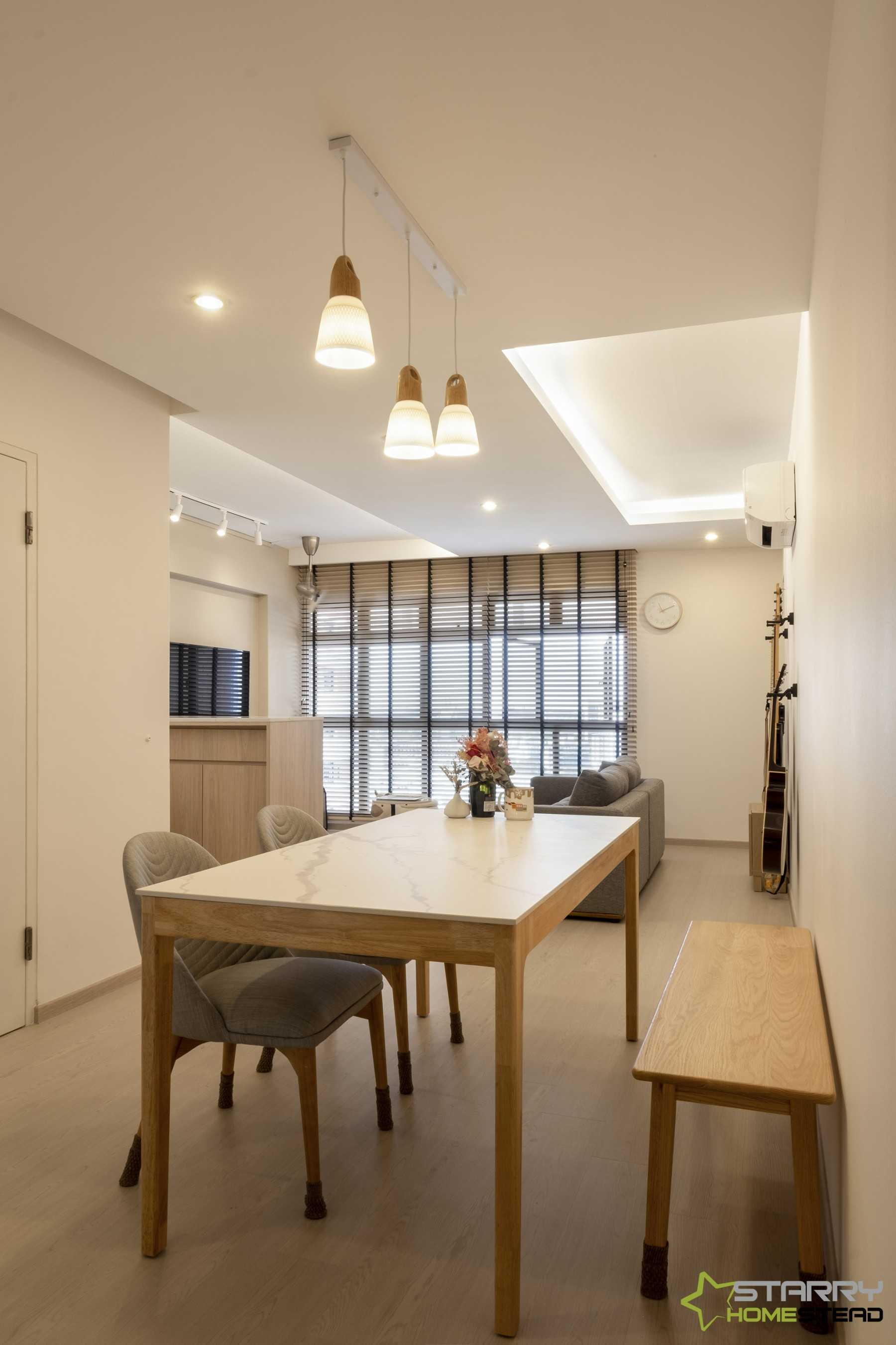 Scandinavian Dining Room with Dining Table and Dining Chairs