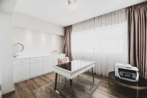 Contemporary Bedroom at Pasir ris st 12 blk 190