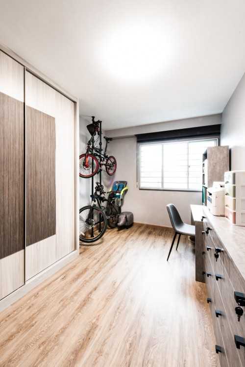 Contemporary Bedroom at jalan membina blk 22