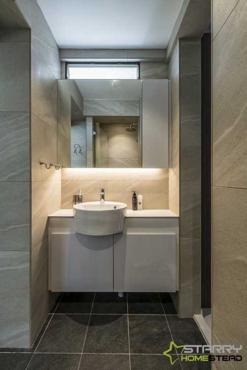 Modern Bathroom at Toa Payoh Lorong 1