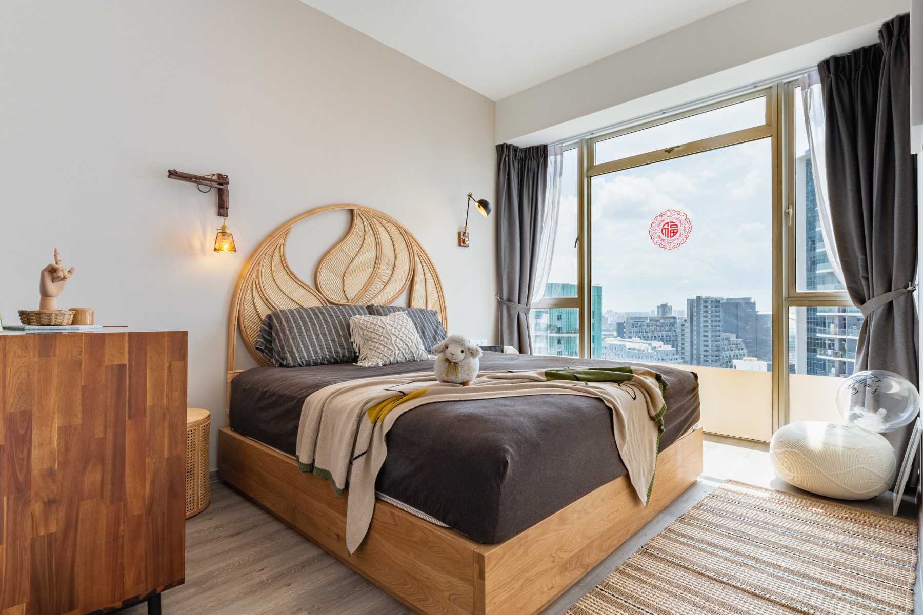 Scandinavian Bedroom with Vinyl Flooring and Bay Window
