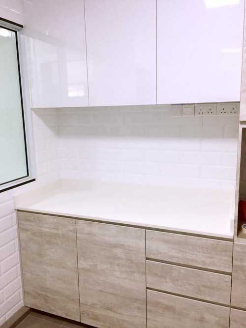 Modern Kitchen at Woodland cresent blk 772