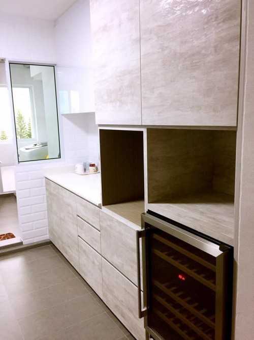 Modern Kitchen at Woodland cresent blk 772