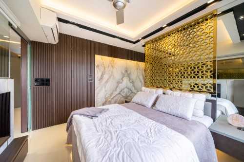 Modern Bedroom at Northshore II