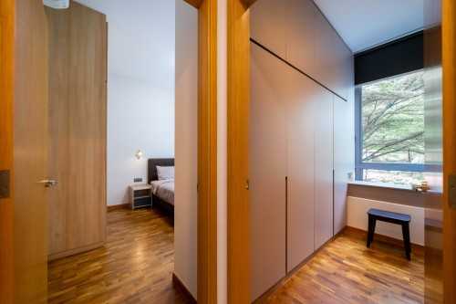 Contemporary Walk-in Wardrobe at Westcoast | Carabelle