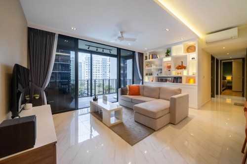 Modern Living Room at Bukit Batok | Le Quest II