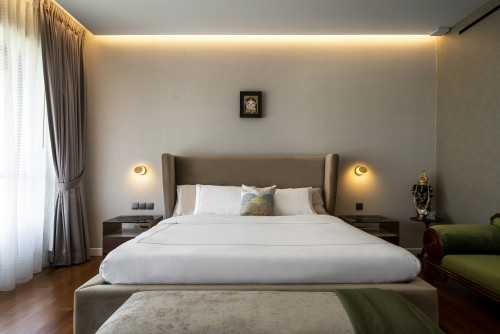 Contemporary Bedroom at Yong An Park