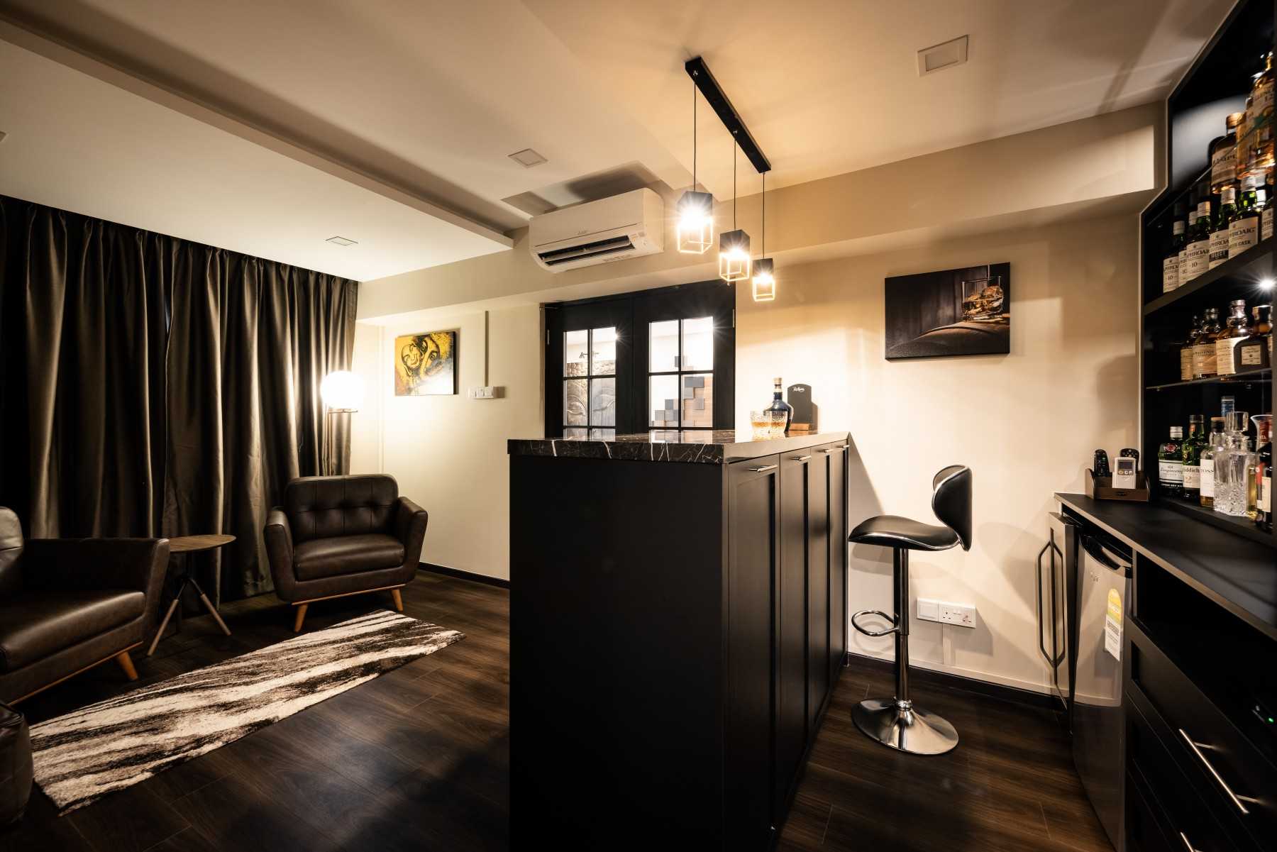 Contemporary Home Bar with Countertop and Bar Counter