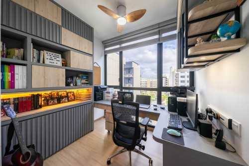 Modern Home Office at Bukit Batok | Le Quest III