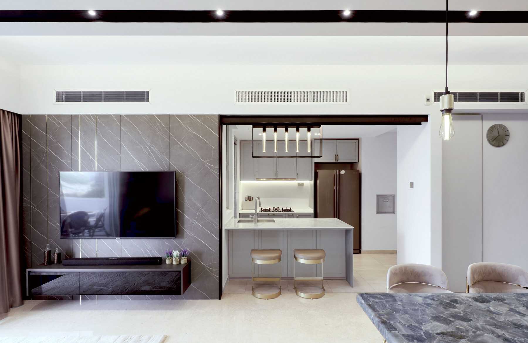 Modern Dining Room with Drop Light and Dining Table