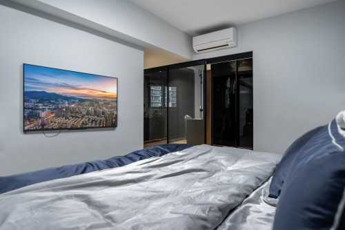 Contemporary Bedroom at Jurong East | 201 Jurong East