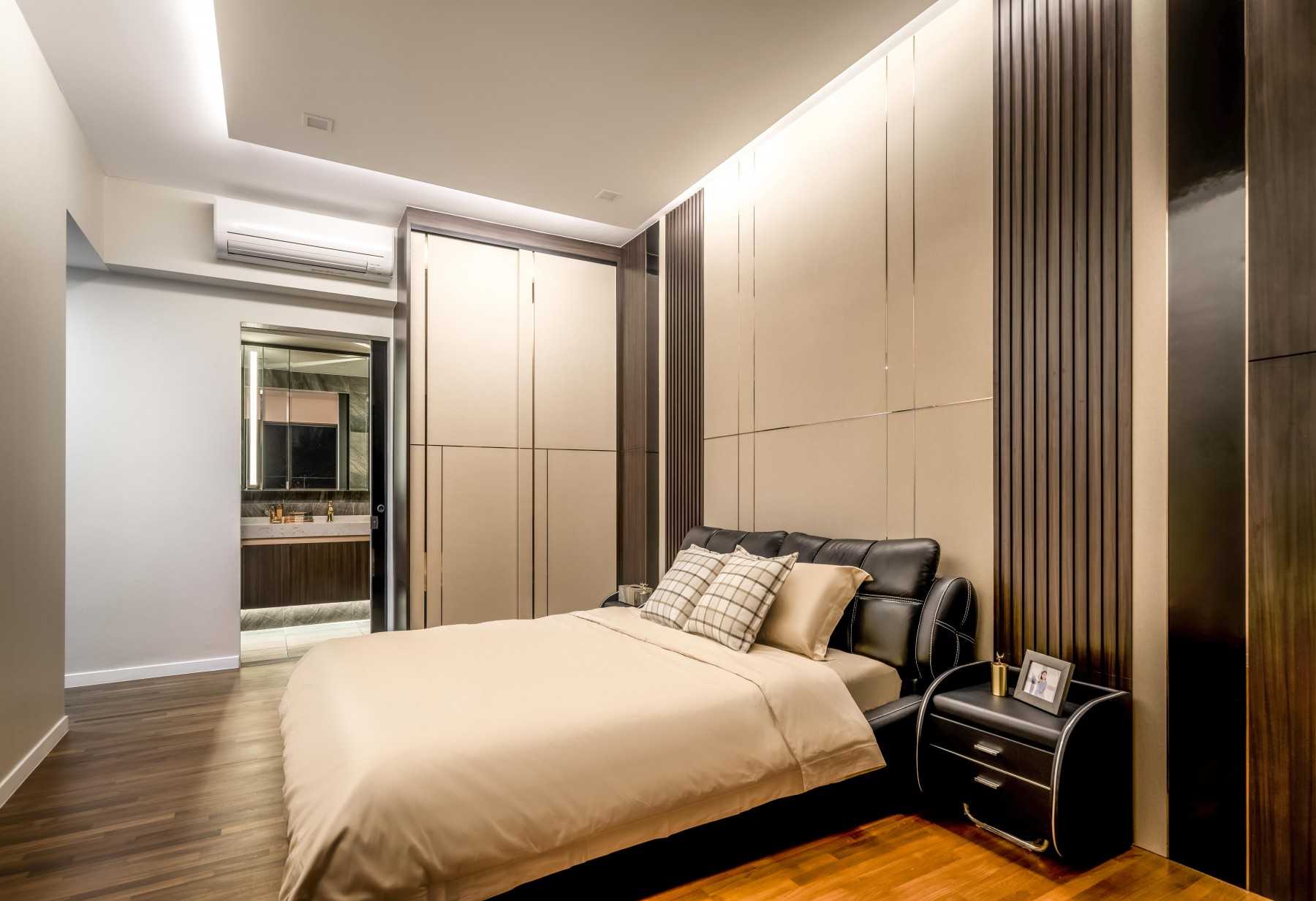 Modern Bedroom with Bedside Table and Queen Bed