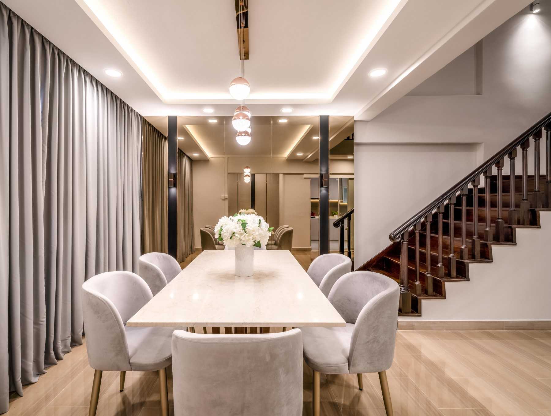 Modern Dining Room with Drop Light and Dining Table