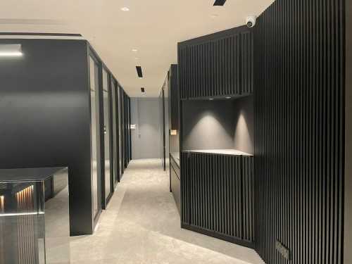 Modern Entryway at Lloyds X Crucial