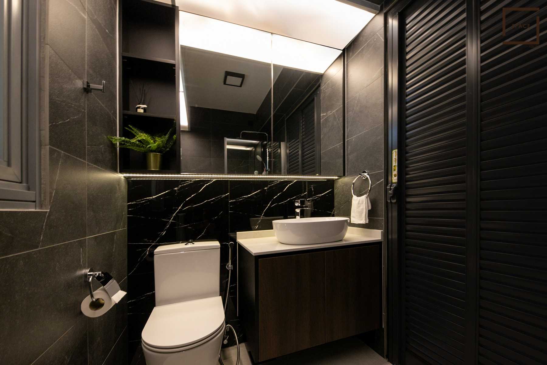 Modern Bathroom with Mirror and Laundry Baskets