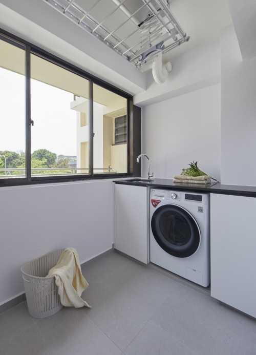 Contemporary Service Yard at 221A Bedok