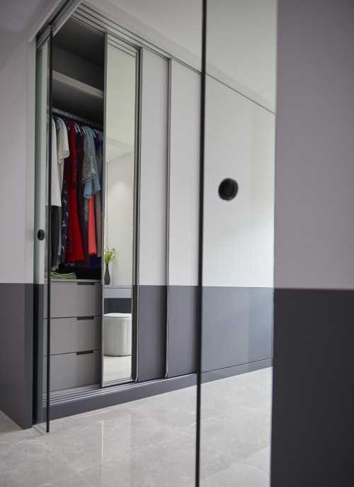 Contemporary Bedroom at 221A Bedok