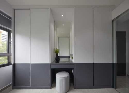 Contemporary Bedroom at 221A Bedok