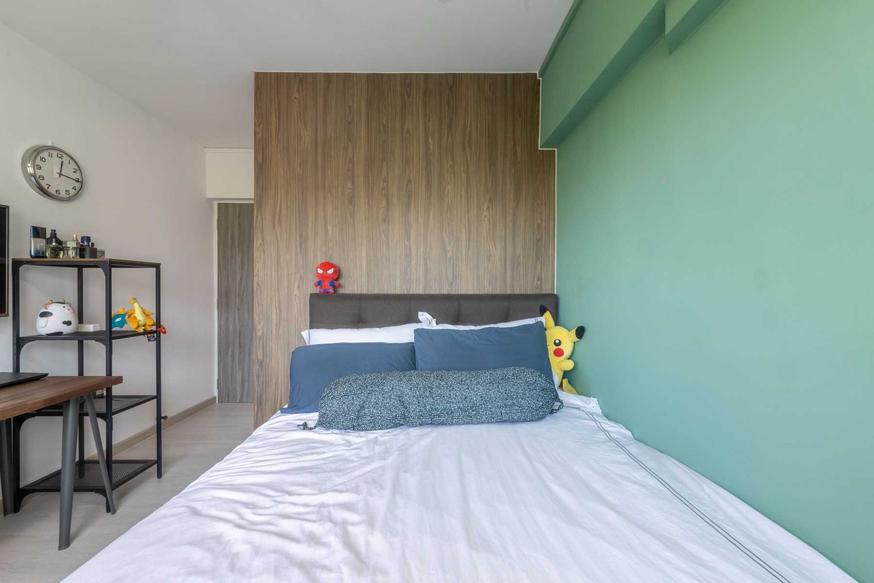 Scandinavian Bedroom with Platform Bed and Vinyl Flooring