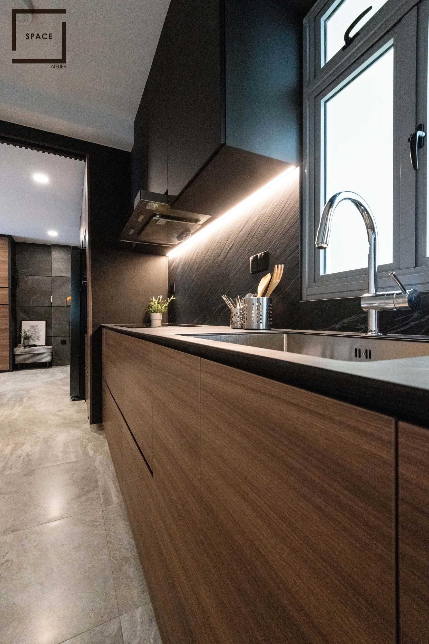 Contemporary Kitchen with Cupboard and Kitchen Backsplash