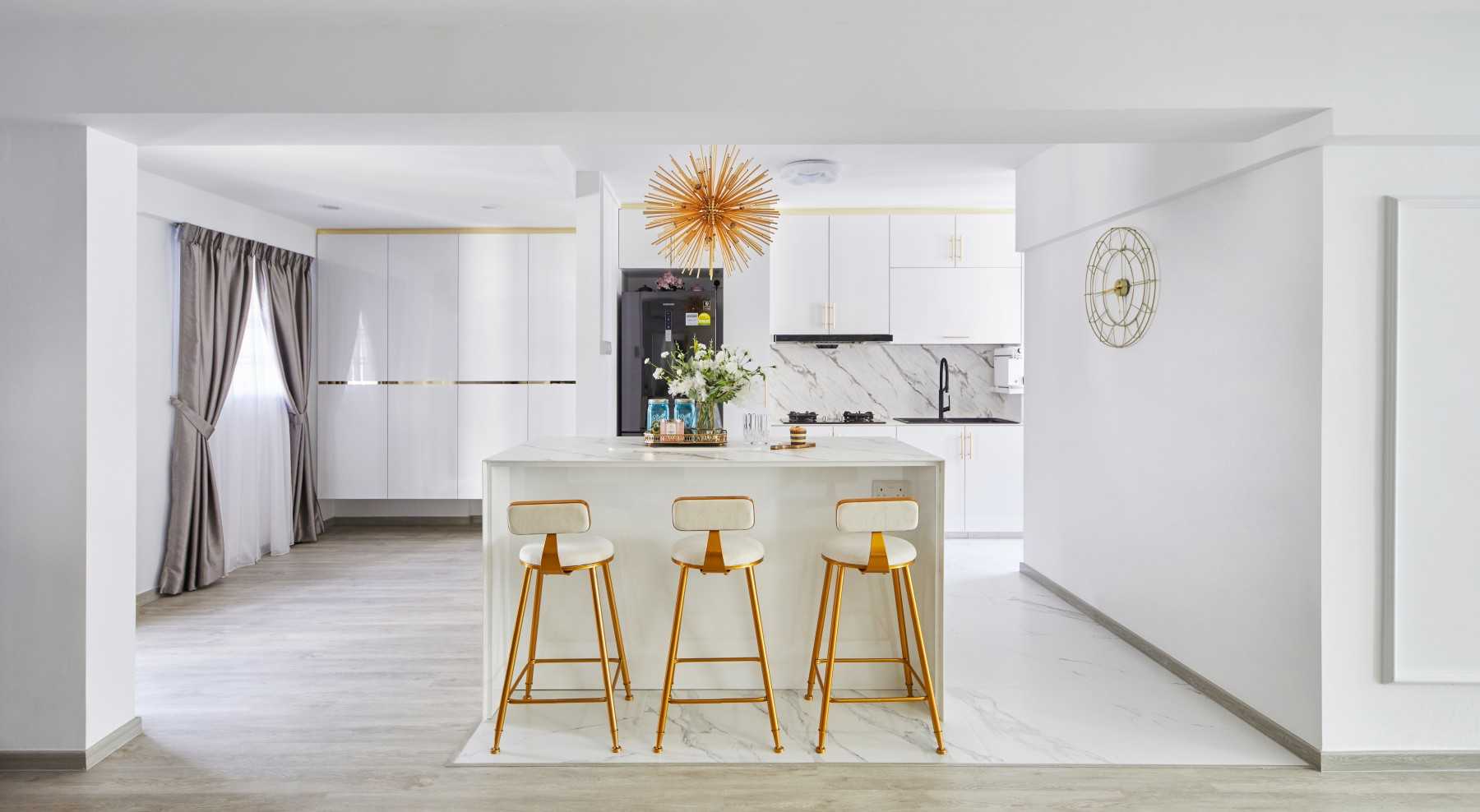Contemporary Kitchen with Countertop and Vinyl Flooring