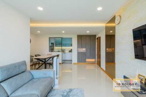 Eclectic Living Room at 669 Edgefield plains