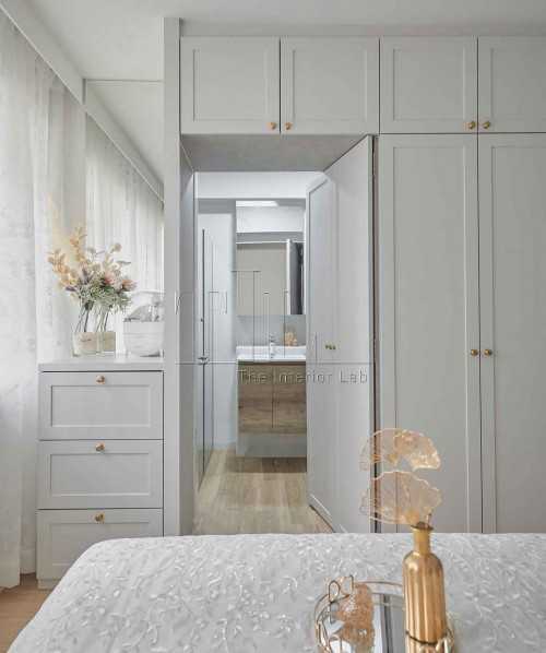 Contemporary Bedroom at 312 Tampines St 33
